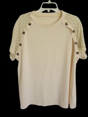 Women's Cream Lace & Button Short Sleeve Detail Top NWOT